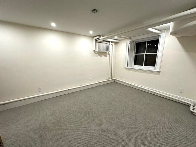 Building Photo - 109 Beacon St