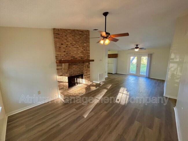 Foto del edificio - 2835 Sutton Rd