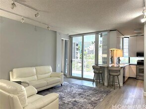 Building Photo - 1212 Nuuanu Ave