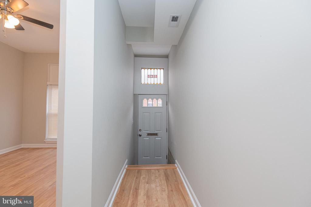 Foto principal - 2245 Cecil Ave