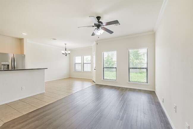 Foto del edificio - 6643 Sharpstone Creek Ln