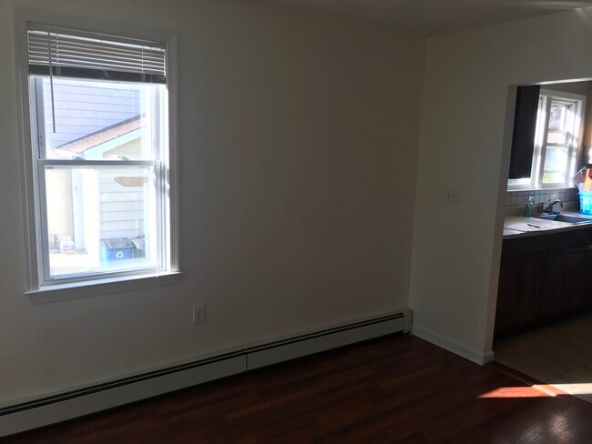 Building Photo - 210 S 19th Ave