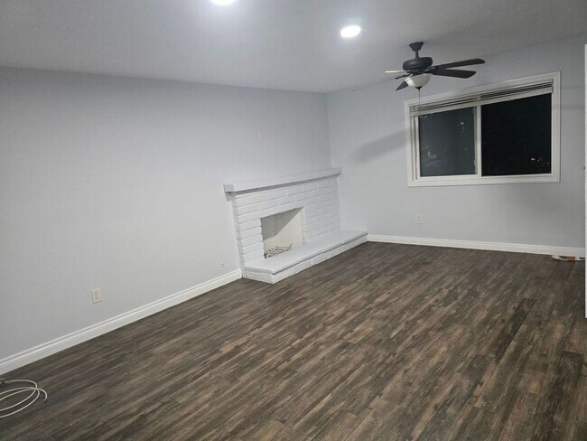 Building Photo - 9155 Pacific Ave