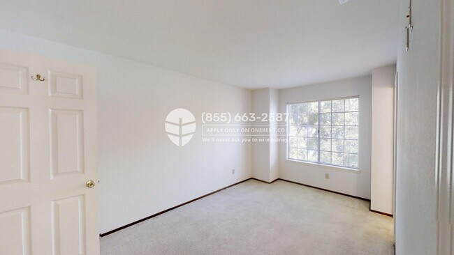 Building Photo - 807 Adams Ct