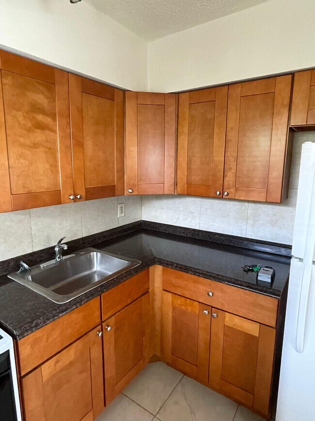 Foto del edificio - 220 SW 8th St