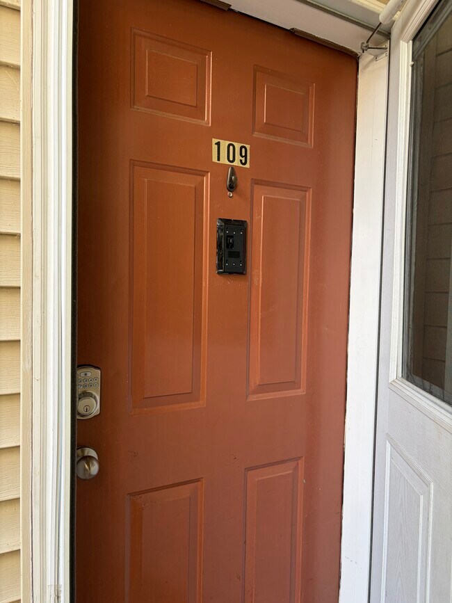 Foto del edificio - 109 Driftwood Ct