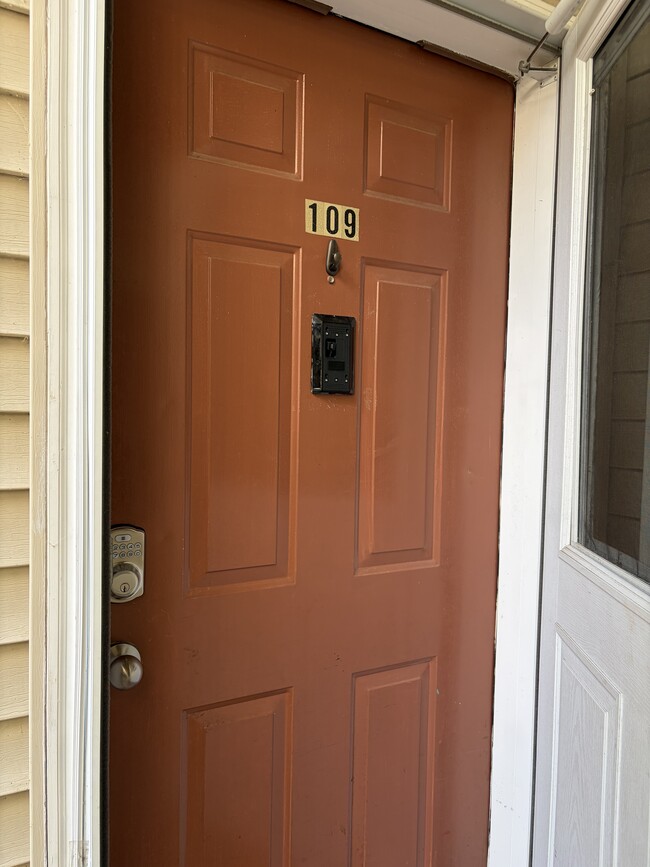Building Photo - 109 Driftwood Ct