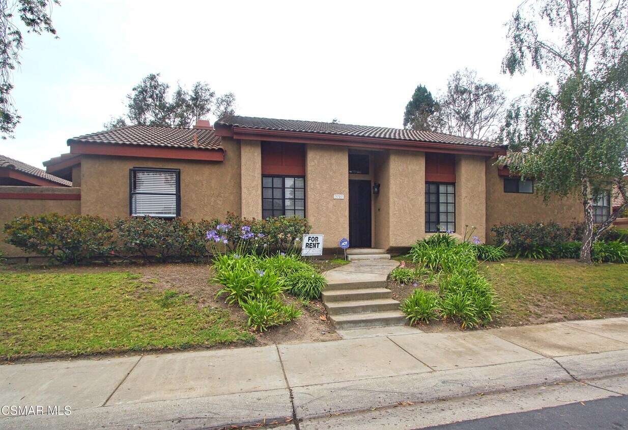 3727 Via Pacifica Walk, Oxnard, CA 93035 Townhouse for Rent in Oxnard