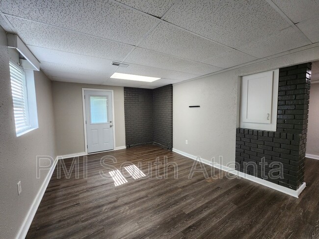 Foto del edificio - 2234 Hurt Rd SW