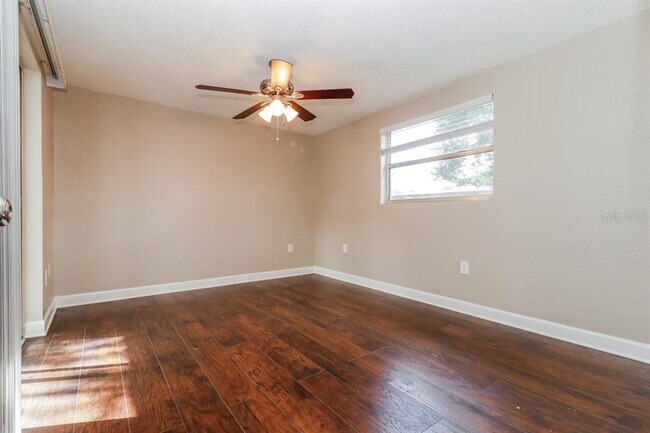 Foto del edificio - 4929 Amherst Ct