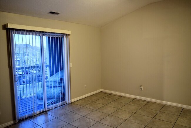 Foto del edificio - 3365 E Ridge Loop W