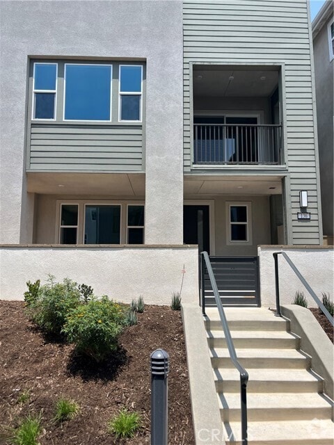 Building Photo - 136 Seep