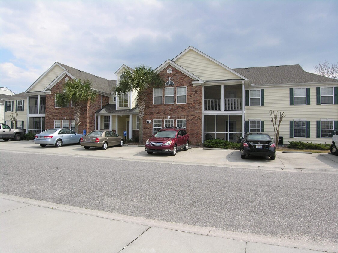 119 Brentwood Dr, Murrells Inlet, SC 29576 Condo for Rent in Murrells