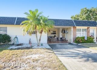 Primary Photo - 1 br, 1 bath Triplex - 156 Sky Loch Dr W