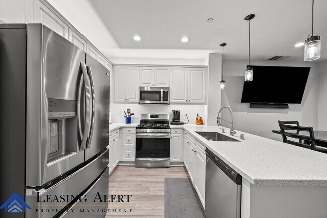Foto del edificio - 24057 Meadowbrook Ln