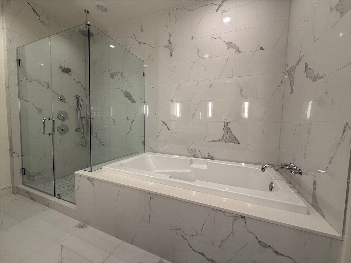 Foto del edificio - 2525 Turtle Creek Blvd