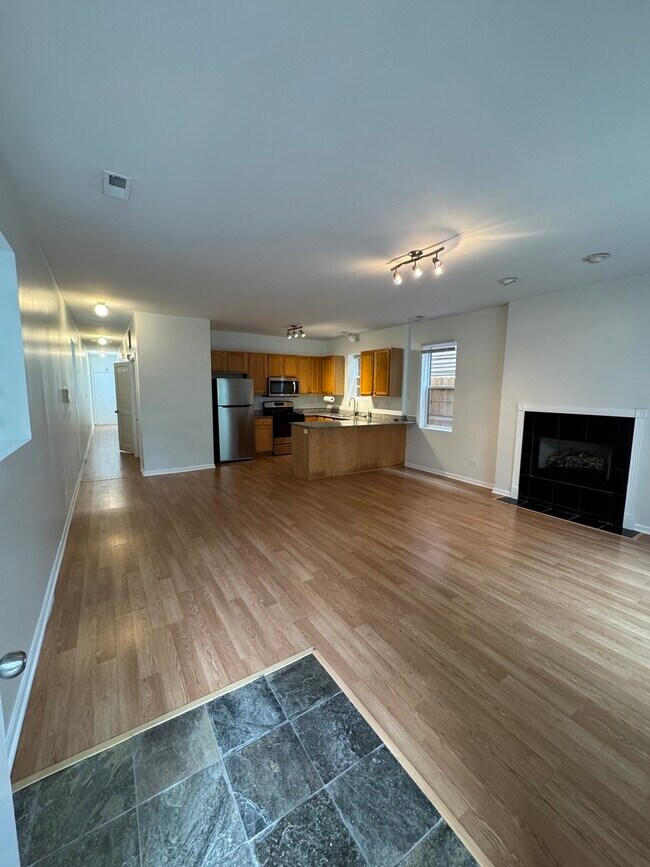 Foto del edificio - 903 N Richmond St