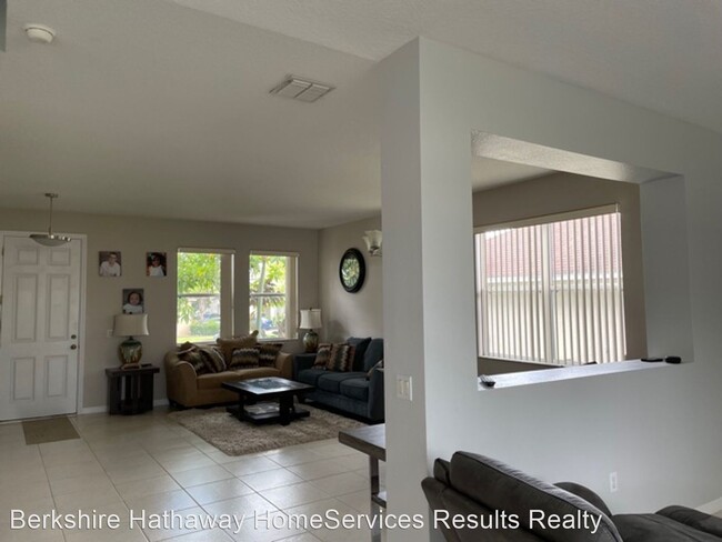 Building Photo - 3 br, 2.5 bath House - 438 Elderberry Dr