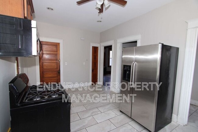 Photo - 2541 Melrose Ave Apartment