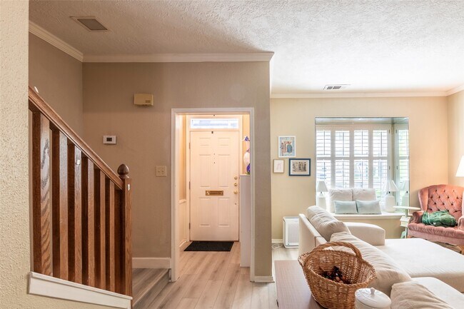 Foto del edificio - 3729 Wakeforest St