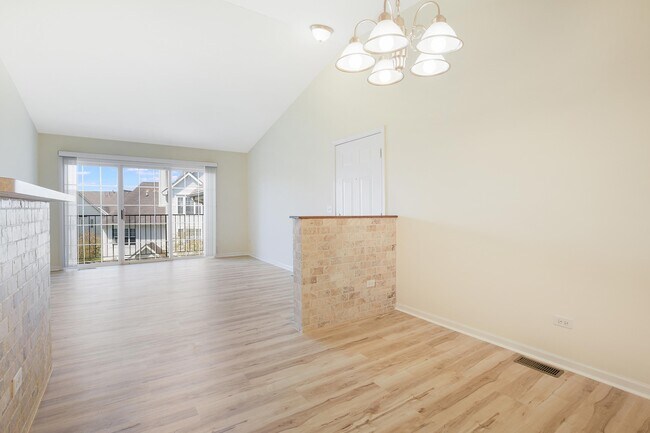 Foto del edificio - 670 Mill Cir