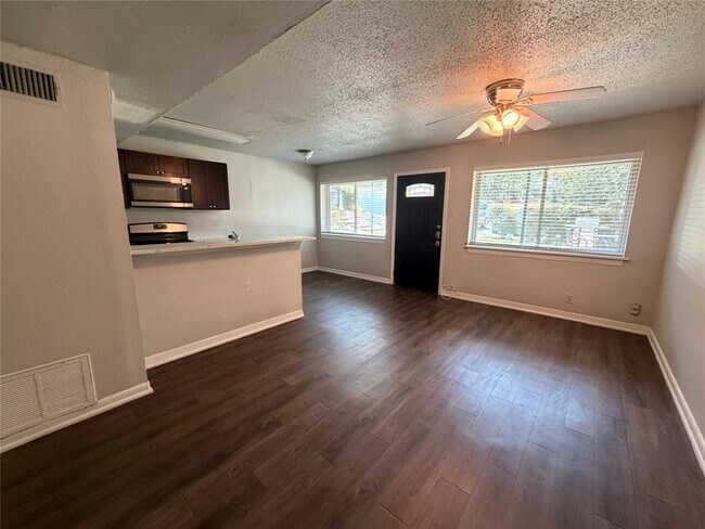 Foto del edificio - 1202 Newning Ave