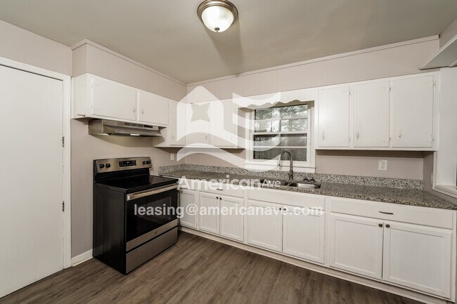 Foto del edificio - 1816 Etowah Cir