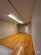 Building Photo - 962 Manton Ave