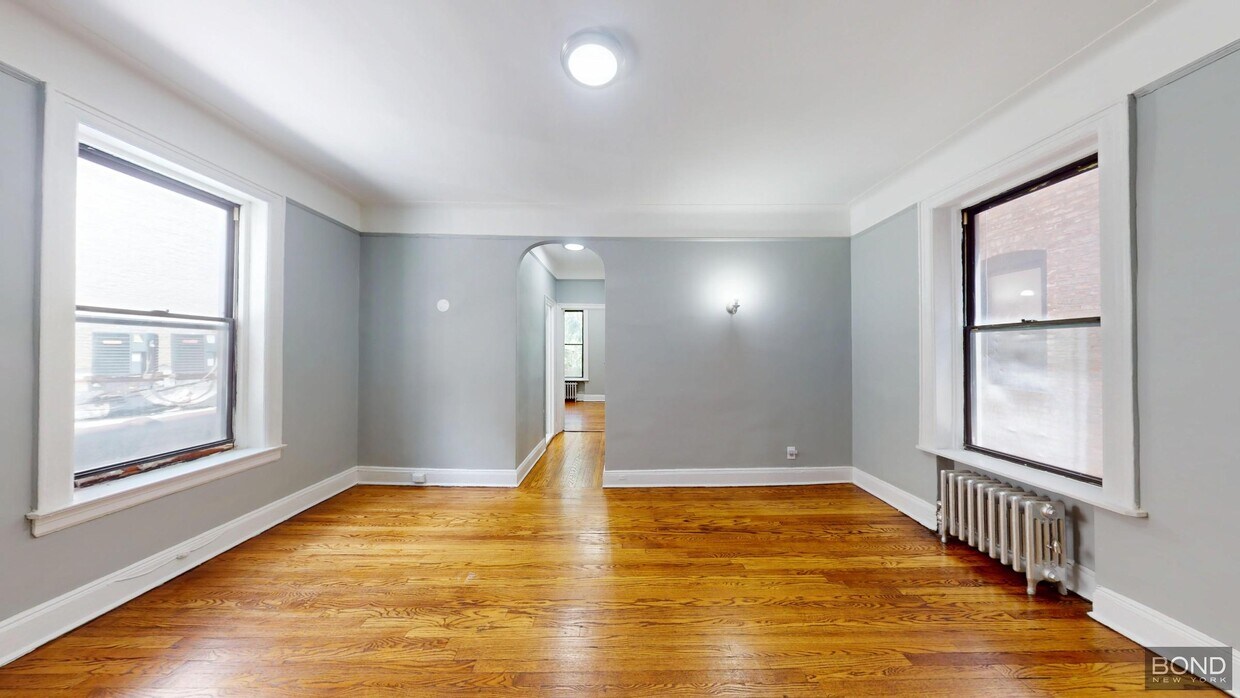 Foto principal - 215 W 80th St