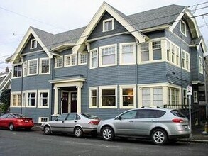 Building Photo - 1428 SE 46th Ave