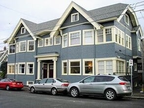 Building Photo - 1428 SE 46th Ave