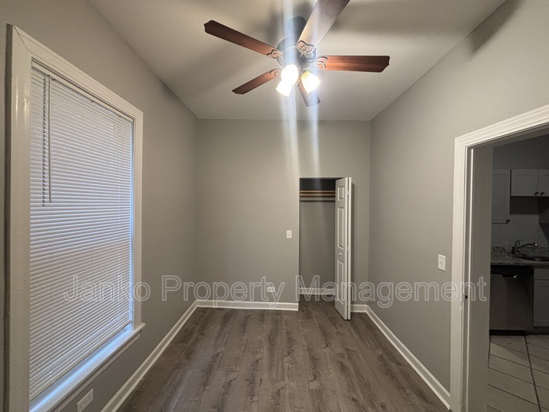 Foto principal - 6610 S Drexel Ave