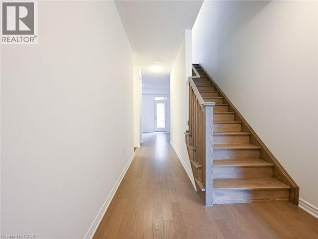 Building Photo - 4045 Saida St