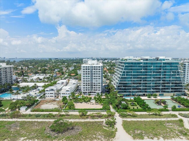 Building Photo - 9341 Collins Ave
