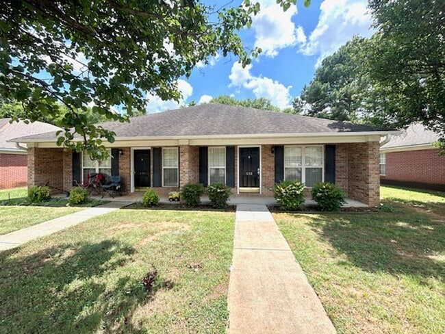 Building Photo - 132 Railroad Ridge Rd
