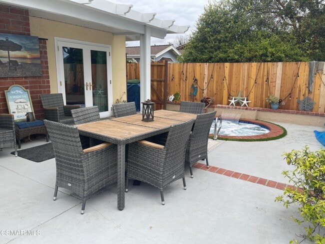 Building Photo - 5573 Calle Arena