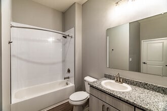 2BR, 2BA - 891SF Second Bathroom - 6228 Music City