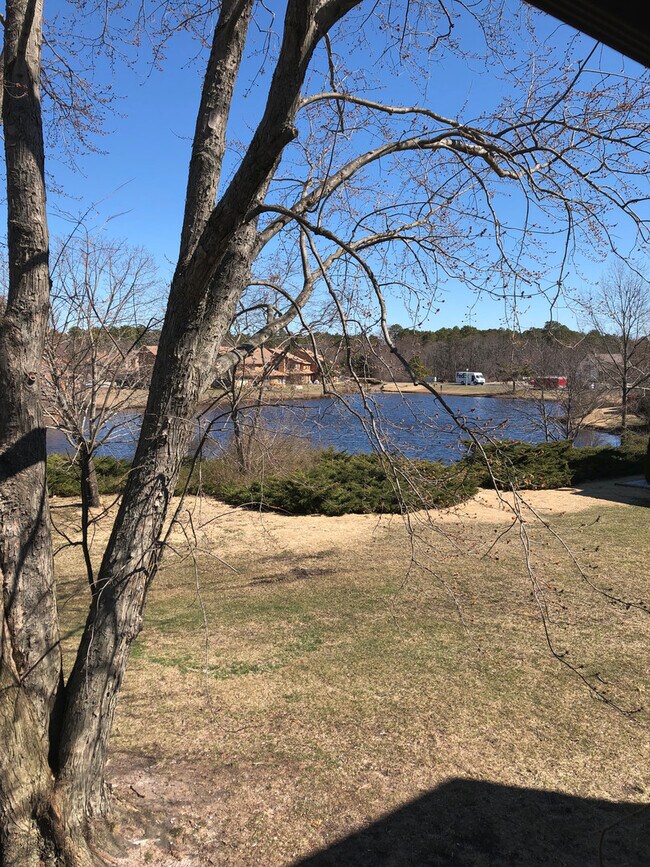 Foto del edificio - 2 Bedroom Condo in Burnt Tavern Manor Brick