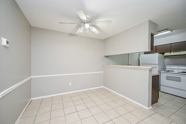 Foto del edificio - 16303 Lyons School Rd