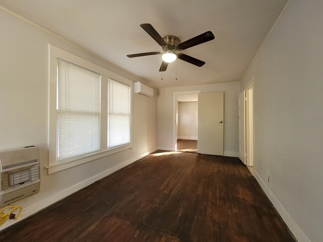 Building Photo - 909 4th St