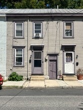 Building Photo - 139 E Pomfret St