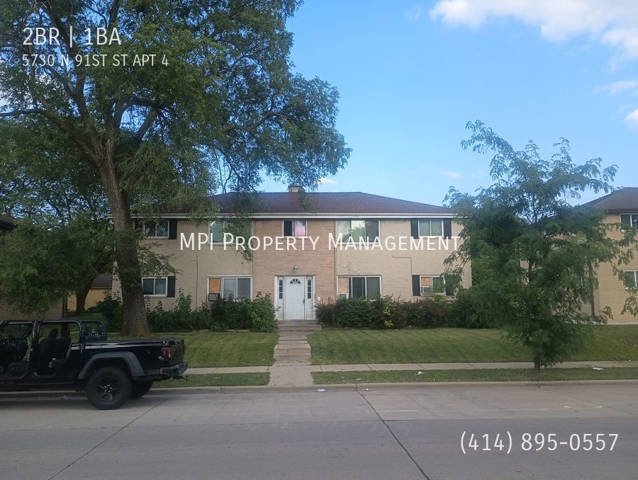 Primary Photo - 5730 N 91st St