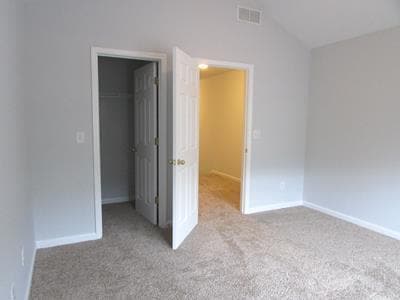 Building Photo - 3 Bedroom 2.5 Bath Condo Located Off Barre...