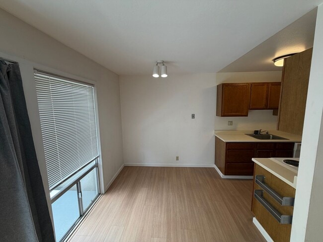 Building Photo - 1 bed 1 bath condo in Orinda