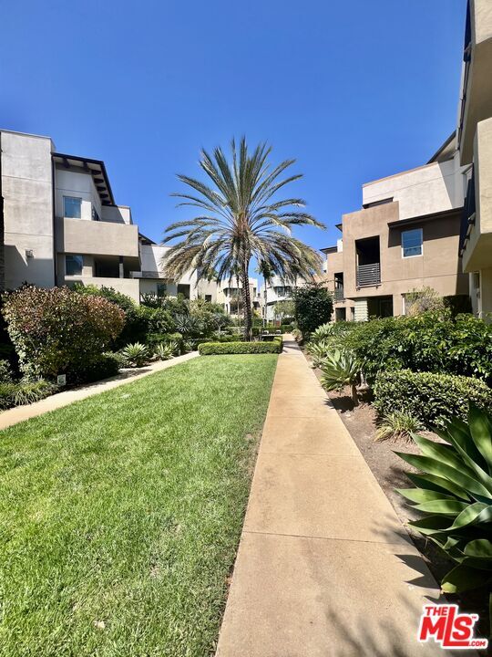 Building Photo - 5849 S Sparrow Ct
