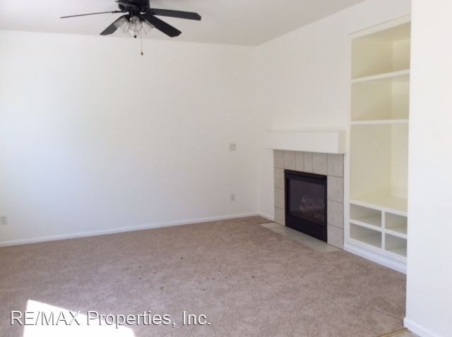 Foto del edificio - 3 br, 3 bath House - 3915 Springs Ranch Dr.