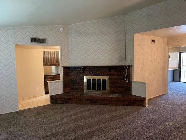 Building Photo - Nice 3 Bedroom Home