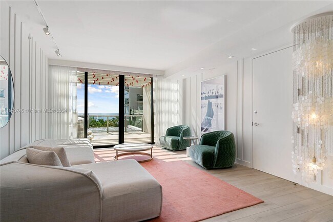Building Photo - 2201 Collins Ave