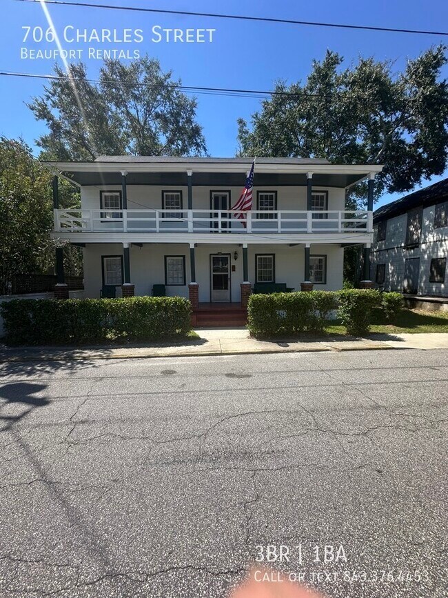 Foto del edificio - 706 Charles St