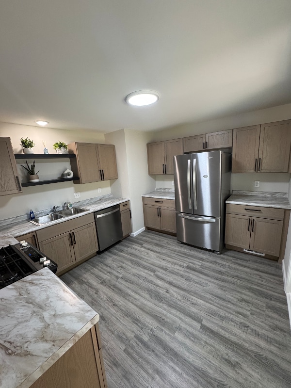 Building Photo - 1000 N Keebler Ave